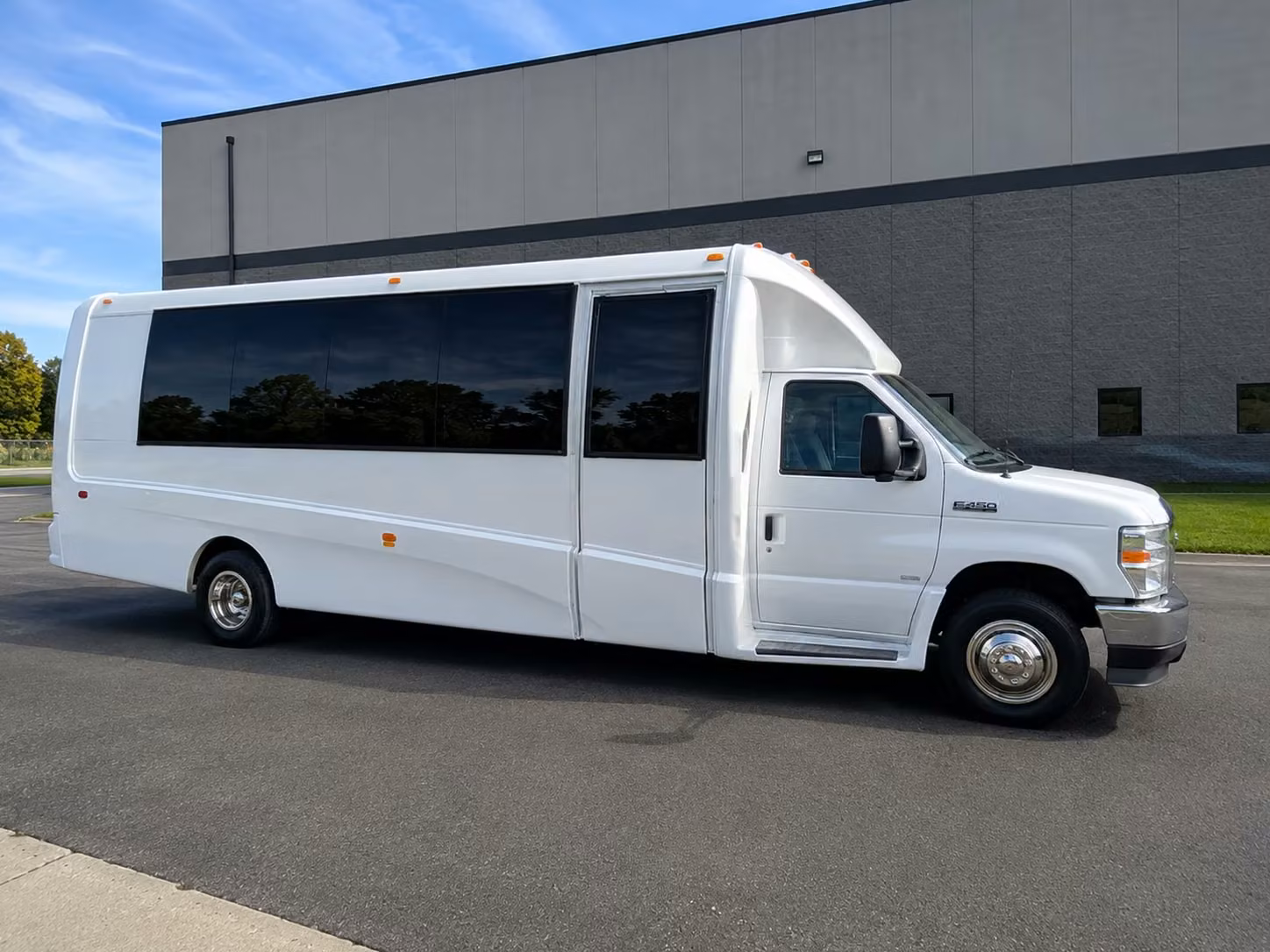 18 passenger minibus