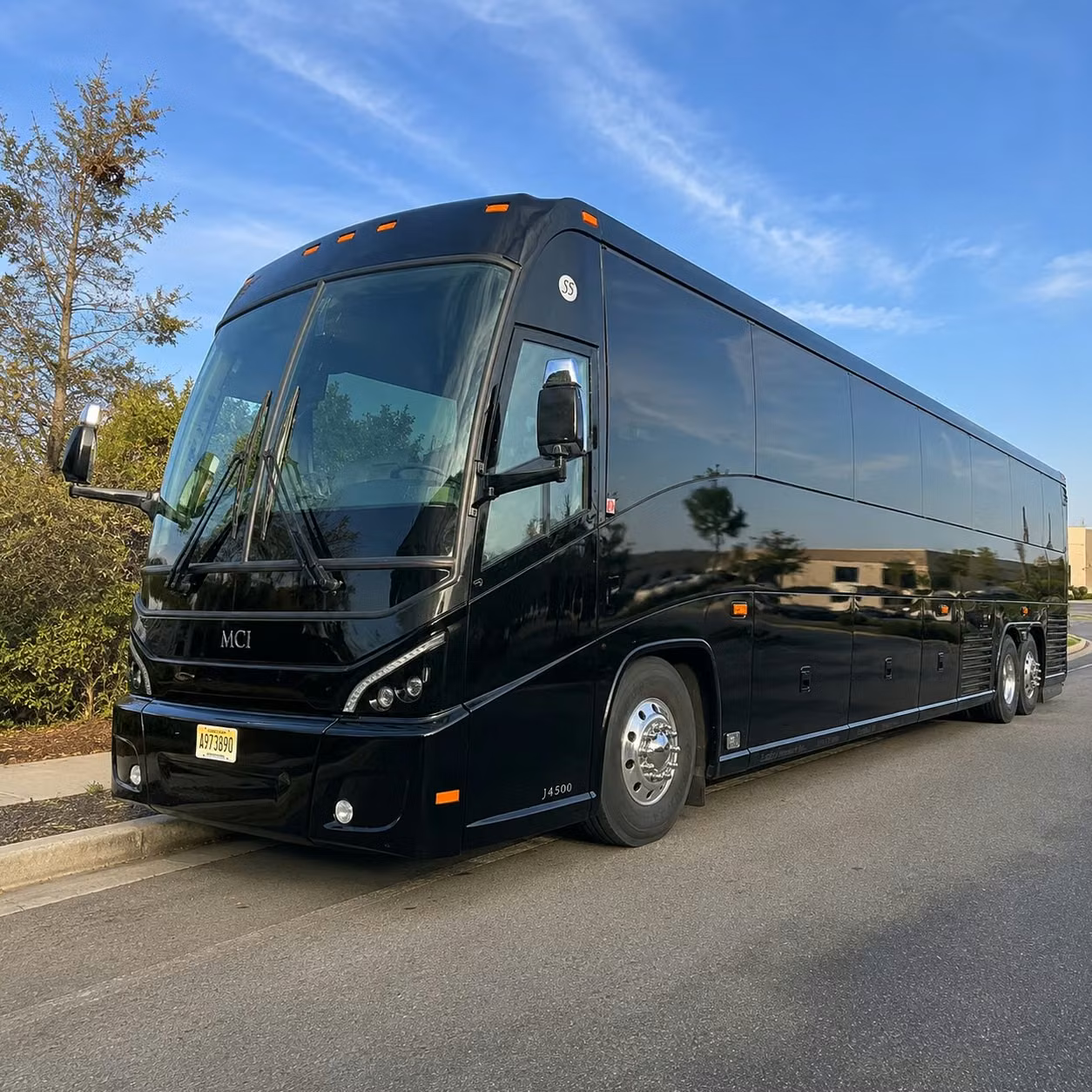charter bus rentals for miramar zoo and wildlife field trips