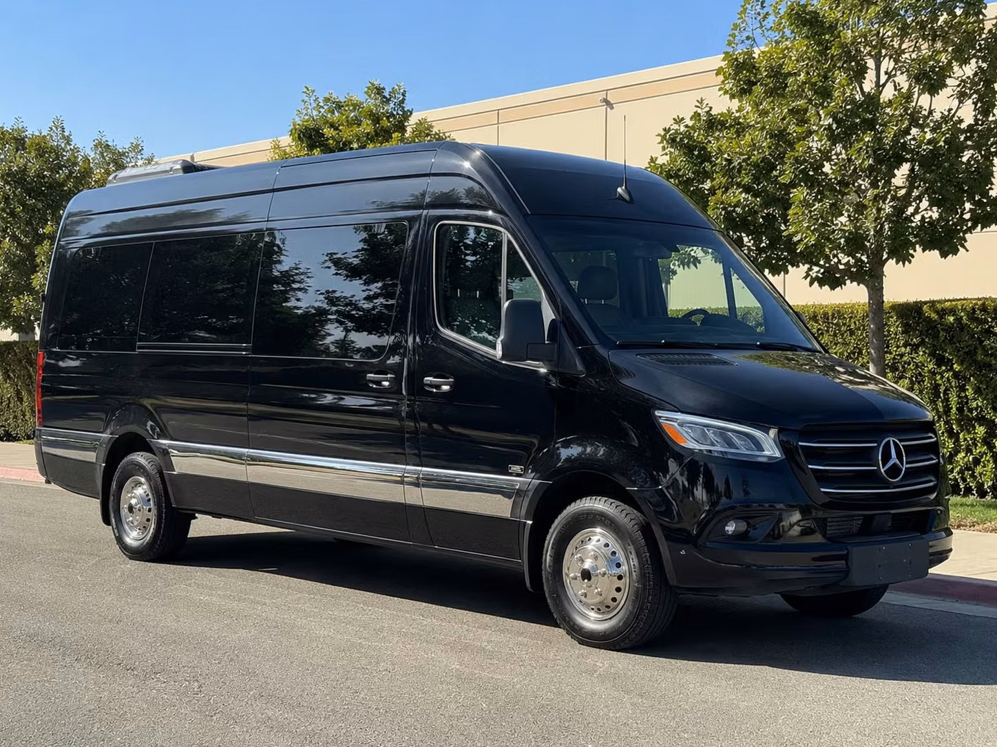 compare corporate bus options for miramar sprinter vans to full size charter buses