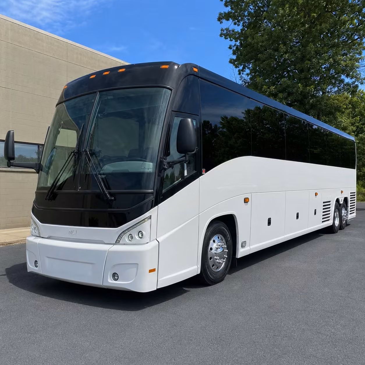 planning a multi day trip miramar groups can book long distance buses by the day